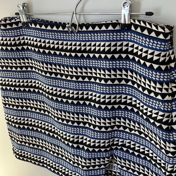 NWT BCBGeneration Aztec Print Mini Skirt - Picture 3 of 8
